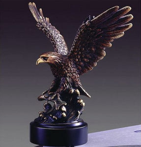 8" Fishing Eagle Statue - Wall Street Treasures
