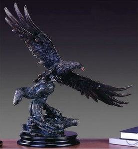 24" Soaring Eagle Statue - Wall Street Treasures