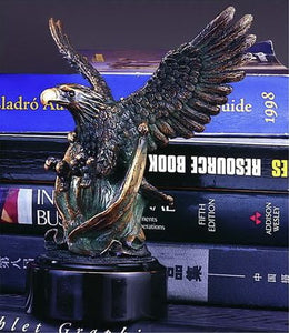 7" Hunting Eagle Statue - Wall Street Treasures