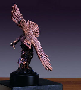 9" Hunting Eagle Statue - Wall Street Treasures